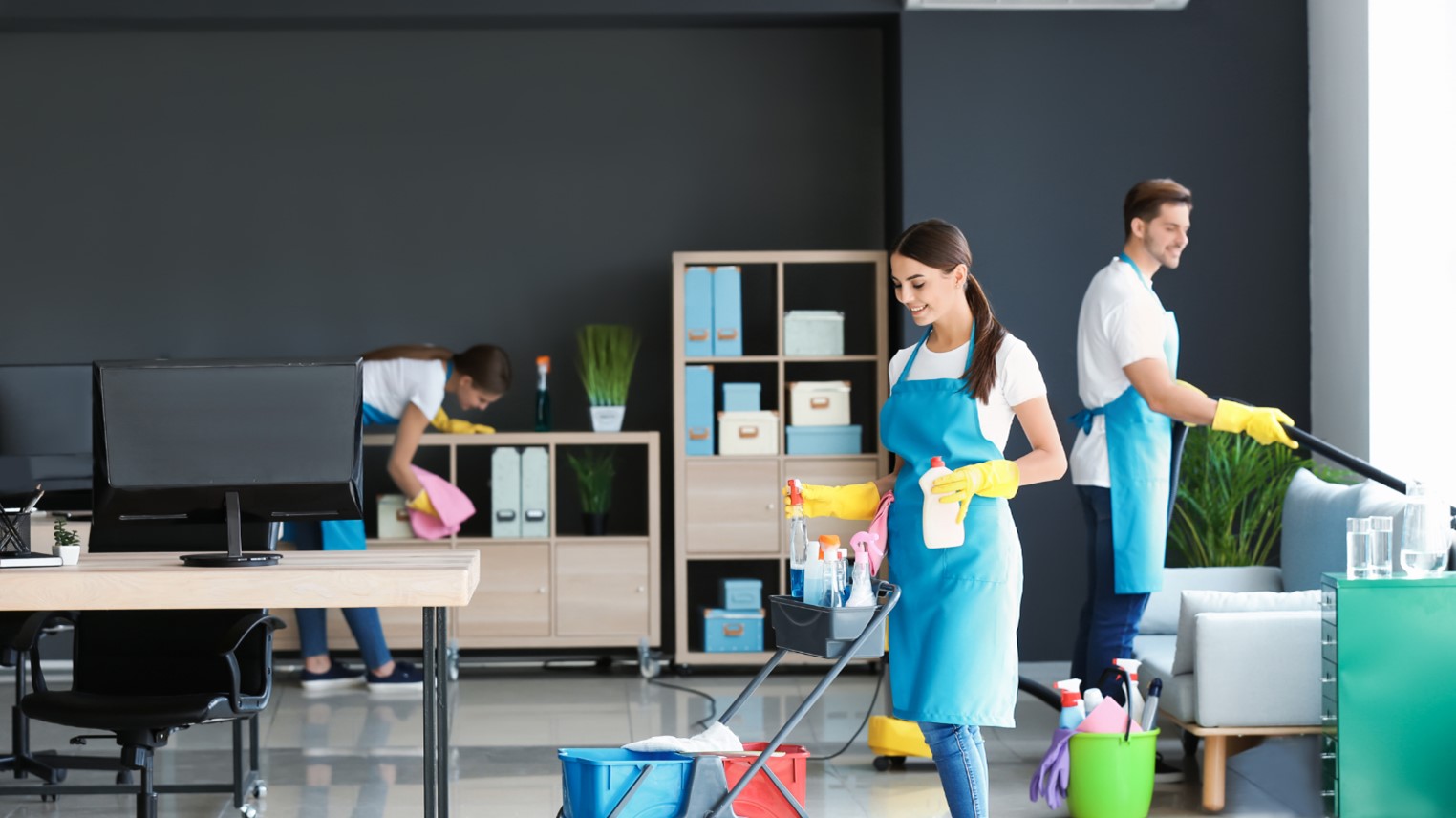 Ways That an Office Cleaning Service in Olathe Should Be Considerate if Working During Business Hours