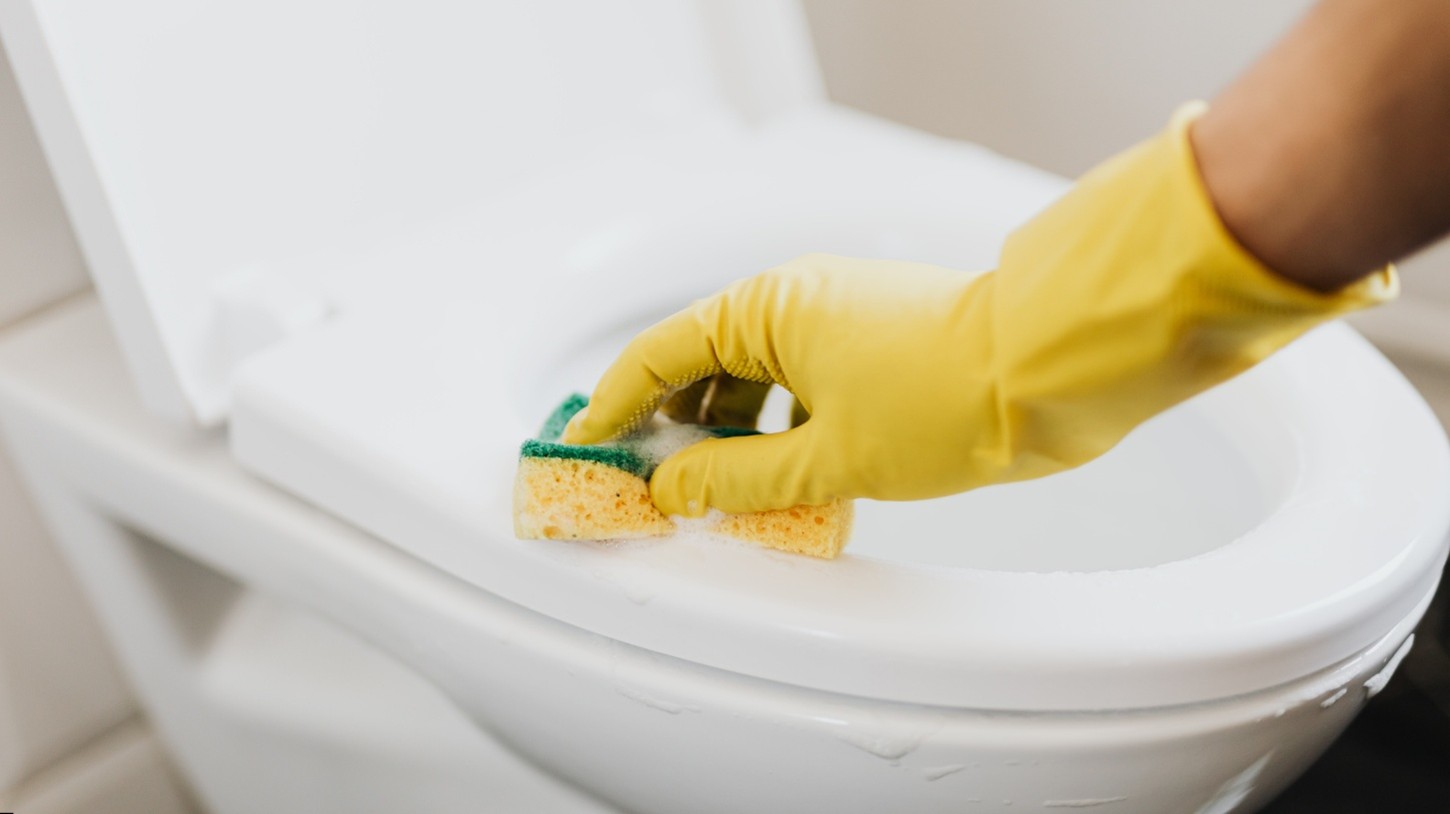 Why Are Commercial Cleaning Services in Overland Park a ‘Must Have’ for Businesses?